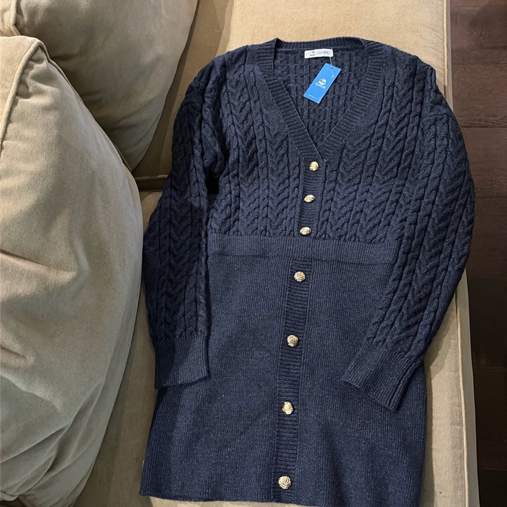 CUPSHE NWT XS Sweater dress with gold buttons Navy cable knit! Adorable